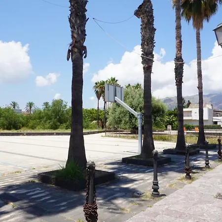 شقة L'angolo Di Ines E Greta- Relax, Mare E Parcheggio جيارديني ناكسوس
